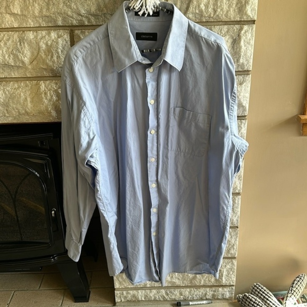 Claiborne men’s long sleeve dress shirt size XL 17 1/2 (34/35) light blue